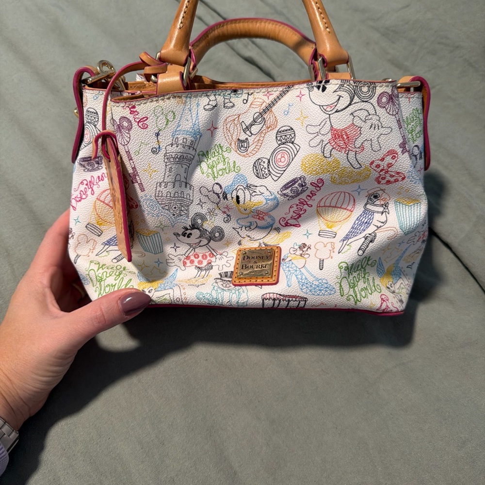 Dooney & Bourke Walk in the Park Mini Barlow Passholder Exclusive